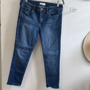 Abercrombie & Fitch Cropped Blue Jean Size 6R W28  L31